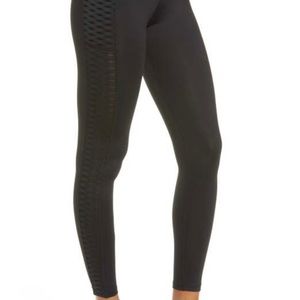 NWT black Brooks Greenlight Tights